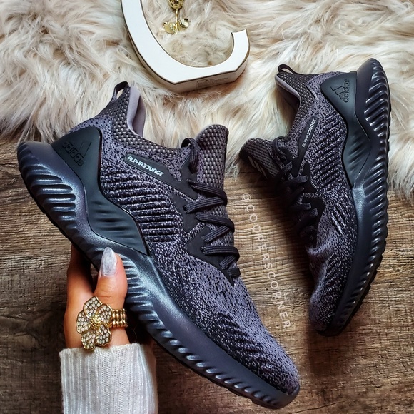 adidas Shoes - NEW adidas Alphabounce